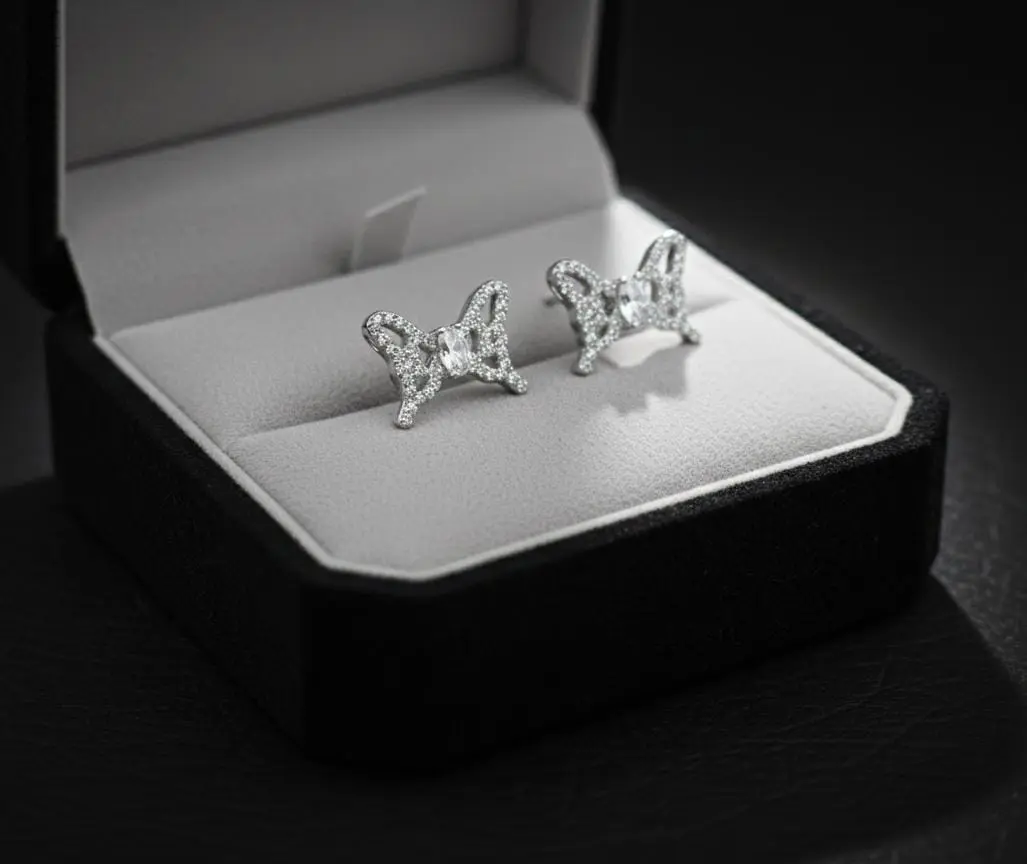 Aretes de Mariposa Brillante con Circonitas