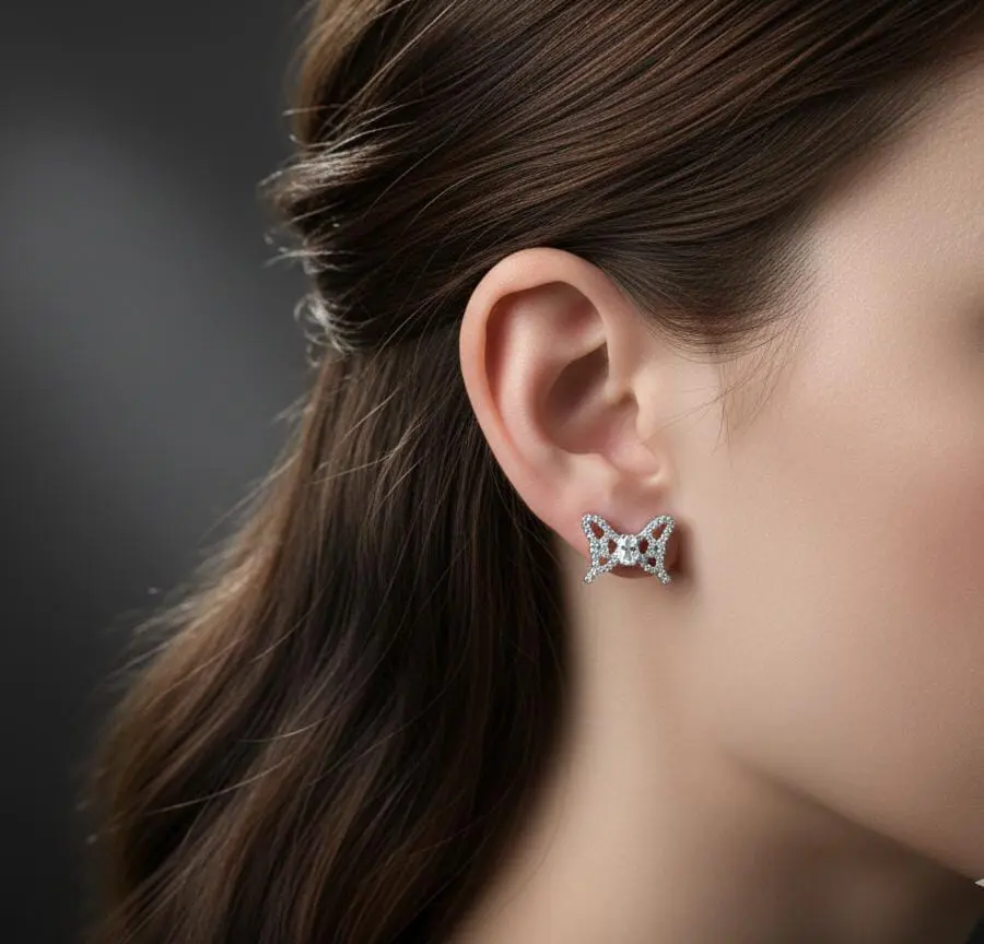 Vista de Aretes de Mariposa Brillante con Circonitas