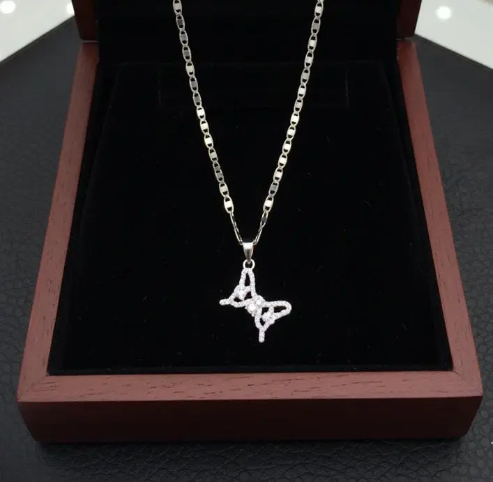 Cadena Plata con Dije Mariposa